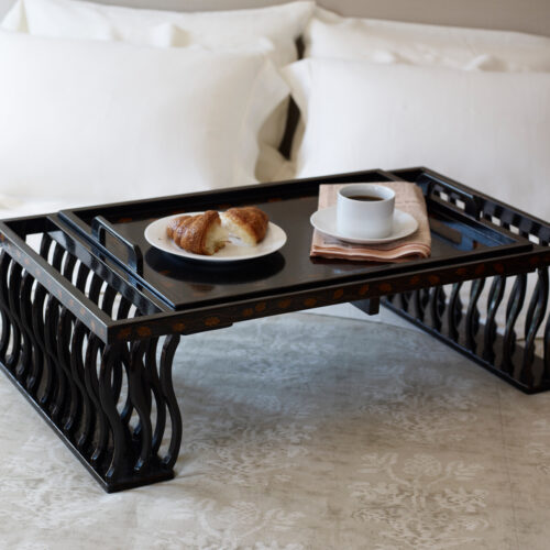 AC-906 BED TABLE