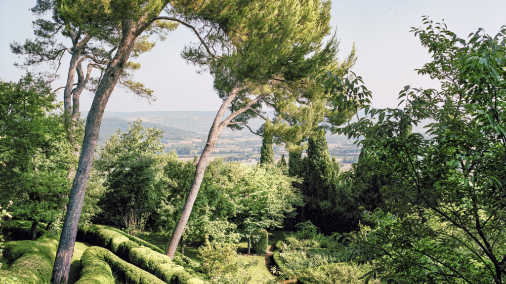 Press AD France Garden Article Cover Image